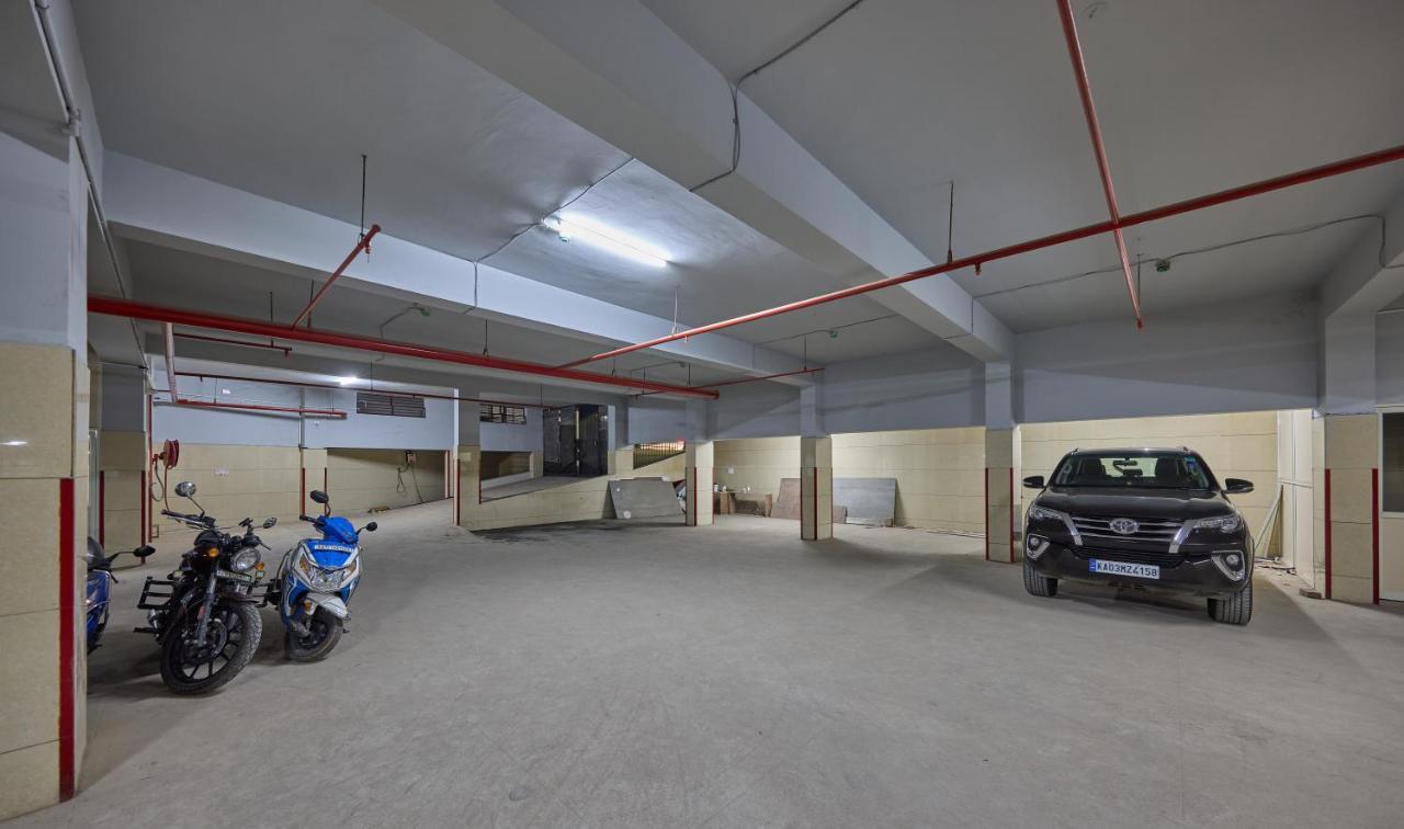 Grand Continent Hosur A Sarovar Portico Affiliate Hotel ภายนอก รูปภาพ