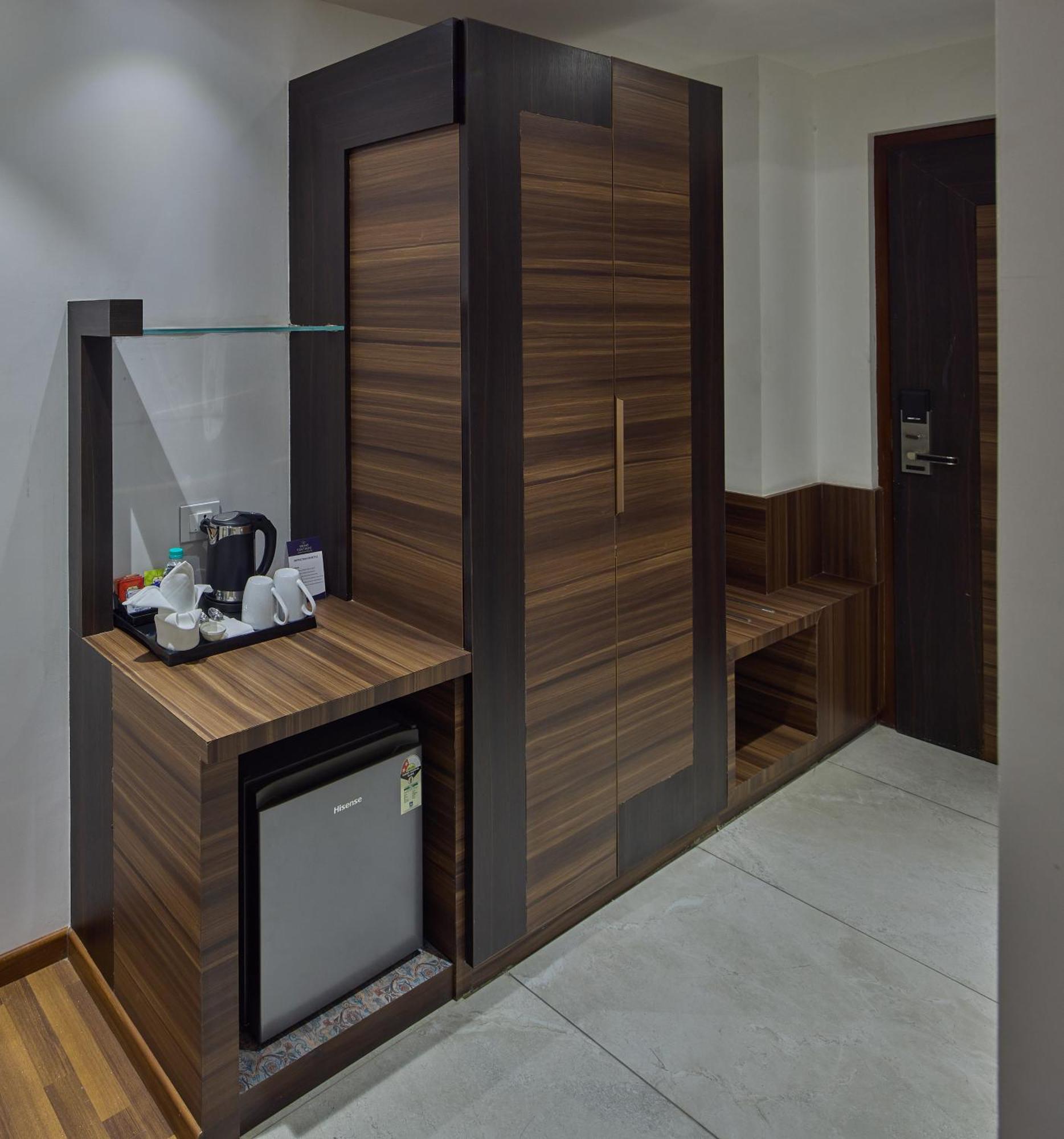 Grand Continent Hosur A Sarovar Portico Affiliate Hotel ภายนอก รูปภาพ